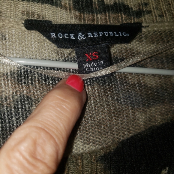 Rock and republic Lightweight knit sweater - Picture 2 of 2